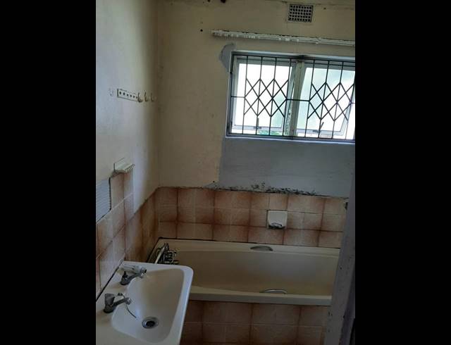 2 BEDROOM PROPERTY TO RENT IN UMLAZI W